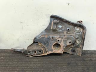 рычаг передний правый Nissan Bluebird T12/T72 1987, 2.0 л., бензин, МКПП, бордовый, хетчбэк 5 дв., передний привод