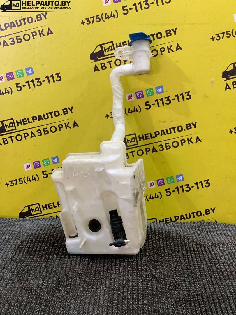бачок омывателя Volkswagen Golf 5 поколение 2008, 1.4 л., BUD, бензин, 5МКПП, синий, хетчбэк 5 дв., передний привод - фото №1