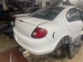 бампер задний Dodge Neon 2 поколение 2000, 2.0 л., ECH, бензин, АКПП, белый - фото №4