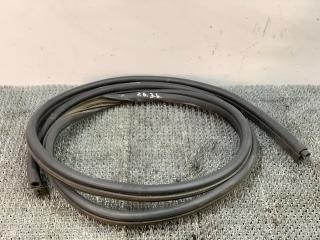 уплотнитель двери Renault Scenic 1 поколение 1997, 1.9 л., F8Q 786, дизель, МКПП, серый, передний привод