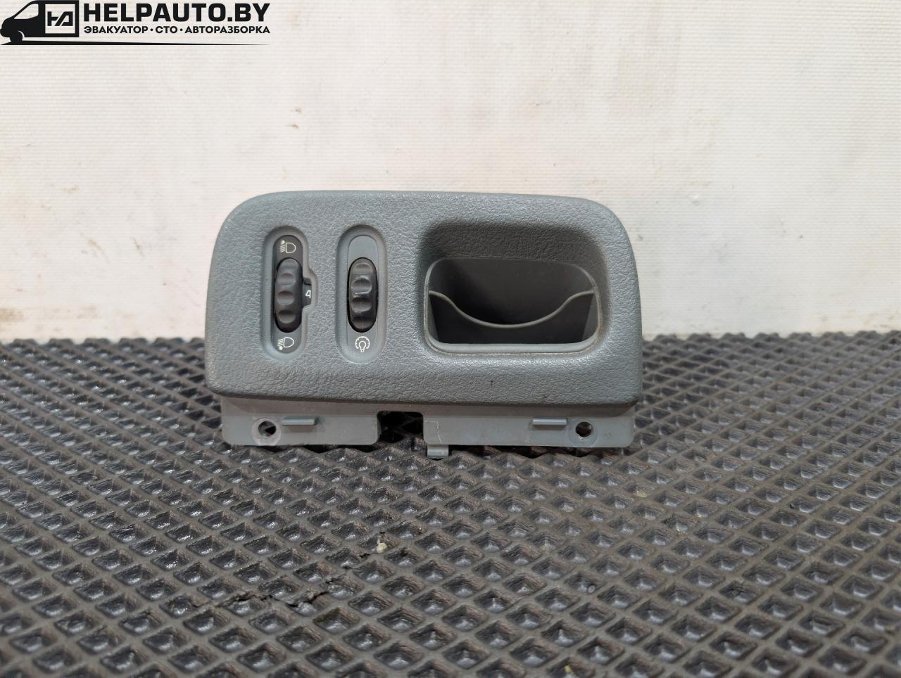 кнопка корректора фар Renault Scenic 1 поколение 1998, 1.9 л., F9Q 734, дизель, синий, минивэн, передний привод, 7700416950 - фото №1