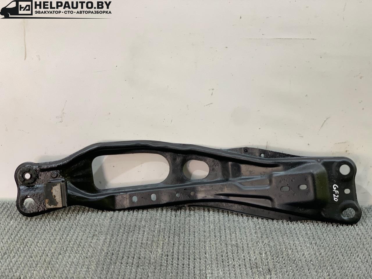 балка подвески передняя (подрамник) Mazda 626 GF 1997, 2.0 л., дизель, МКПП, зелёный, хетчбэк 5 дв., передний привод - фото №1