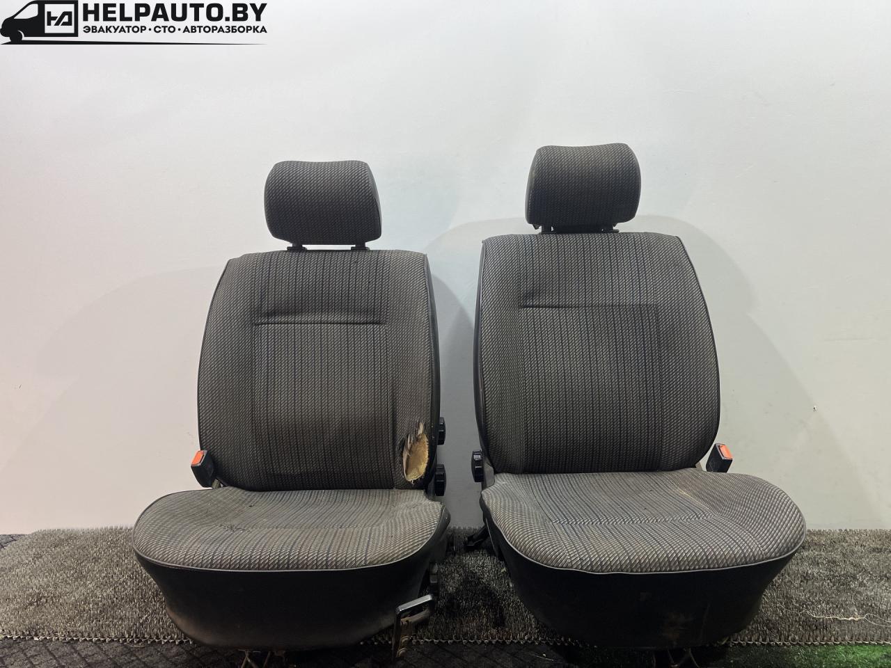 салон (комплект сидений) Volkswagen Passat B3 1991, 1.8 л., бензин, МКПП, белый, седан, передний привод, LIKVIDACIYA, SKLADA - фото №1