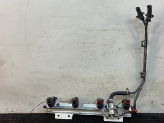 топливная рампа Renault Safrane 1 поколение [рестайлинг] 1998, 2.0 л., N7Q 704, бензин, 5МКПП, синий, седан, передний привод