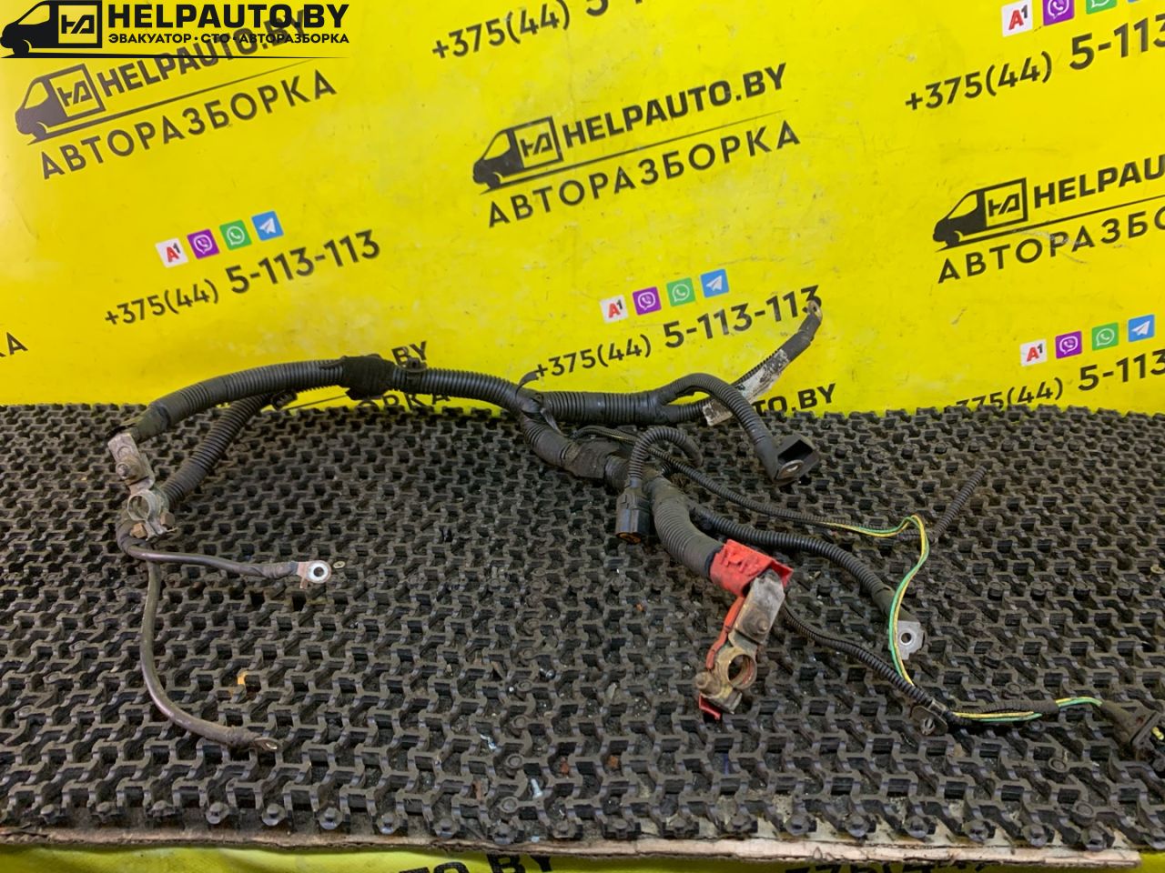клемма аккумулятора плюс Kia Sorento 1 поколение 2005, 2.5 л., D4CB, дизель, АКПП, черный, внедорожник 5 дв., полный подключаемый привод - фото №1