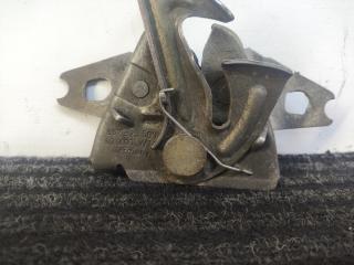 замок капота Volkswagen Passat B3 1991, 1.8 л., бензин, МКПП, белый, седан, передний привод, 867823509