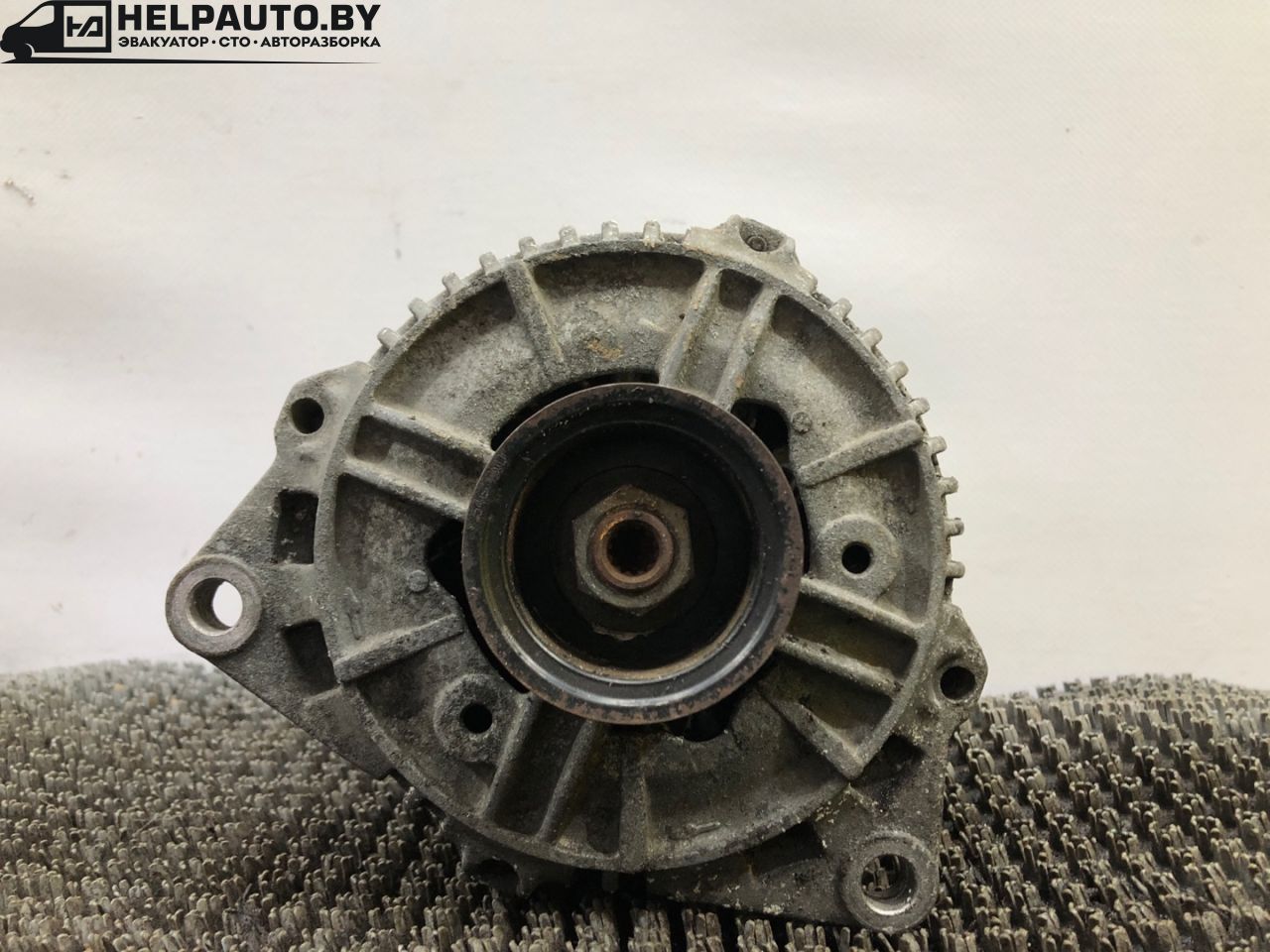 генератор Ford Mondeo 1 поколение 1996, 2.0 л., бензин, МКПП, серебристый, седан, передний привод - фото №1