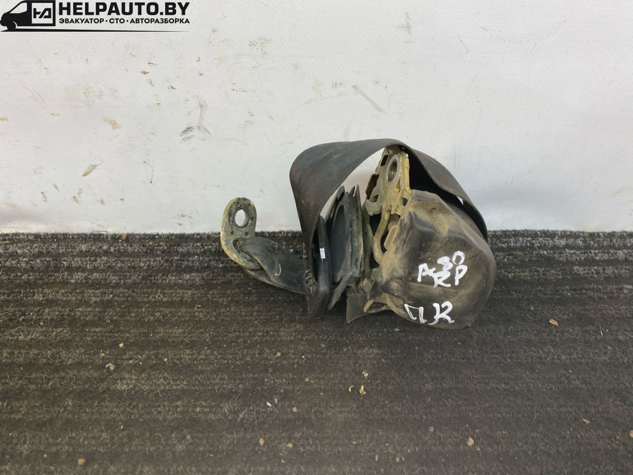 ремень безопасности Audi 80 B3 89/B3 1991, 1.8 л., бензин, МКПП, серый, седан, передний привод, 893857781 - фото №1