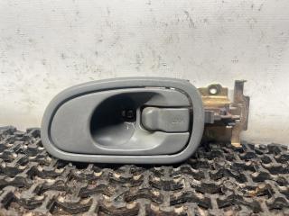 ручка внутренняя передняя правая Kia Shuma 1 поколение 1999, 1.5 л., бензин, МКПП, красный, хетчбэк 5 дв., передний привод, K9A458331