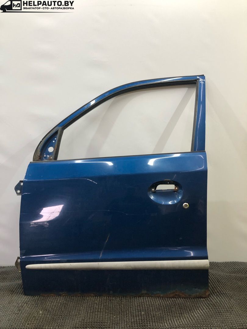молдинг двери передней левой Hyundai Atos 1 поколение 2000, 1.0 л., бензин, МКПП, синий, хетчбэк 5 дв., передний привод - фото №1