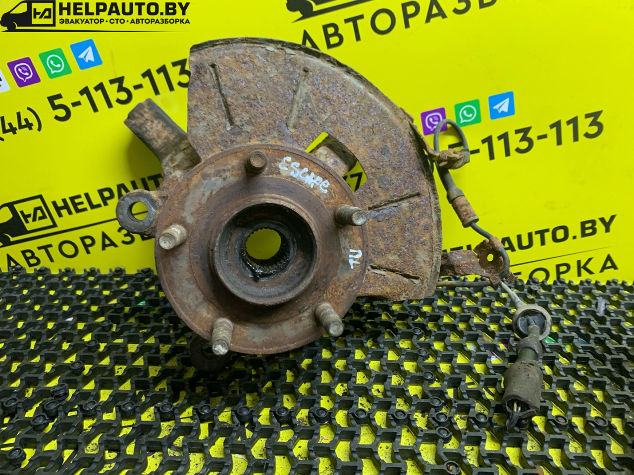 ступица передняя левая Ford Escape 2 поколение R3 2009, 2.3 л., бензин, АКПП, синий, внедорожник 5 дв., передний привод - фото №1