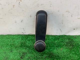 ручка стеклоподъемника Mercedes-Benz C-Класс W202/S202 1995, 1.8 л., бензин, 5МКПП, красный, седан, задний привод