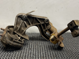 кронштейн двигателя Opel Astra F 1994, 1.6 л., X 16 SZ, бензин, АКПП, хетчбэк 5 дв.