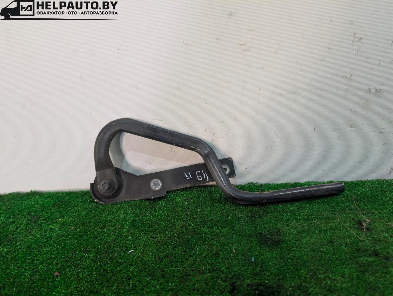петля капота правая Chrysler Voyager 3 поколение 1998, 2.4 л., EDZ, бензин, МКПП, чёрный, минивэн, передний привод - фото №1