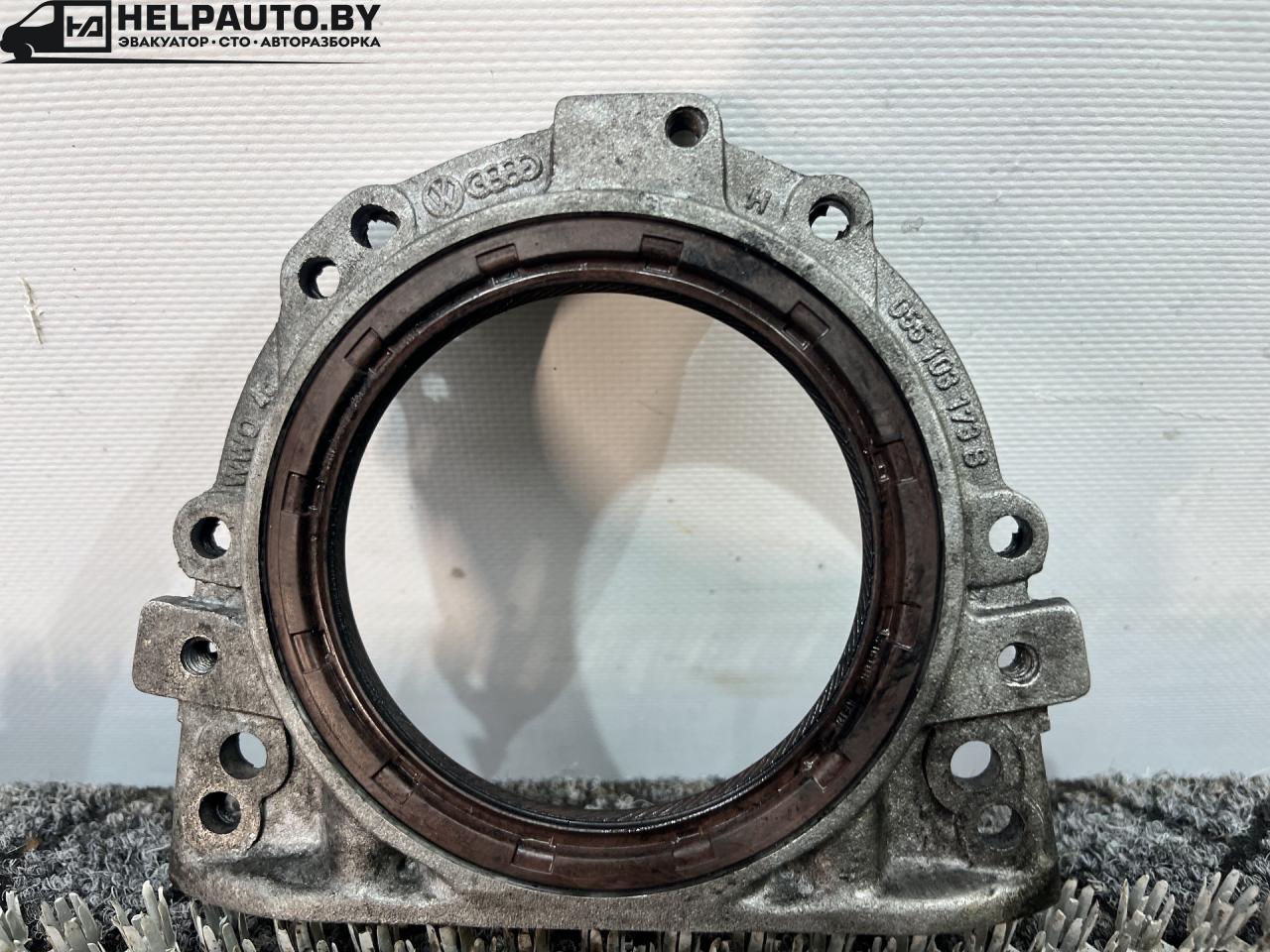 крышка двигателя задняя Volkswagen Golf 2 поколение (1983 - 1992), 1.6 л., JP, дизель, МКПП, передний привод, 055103733B - фото №1