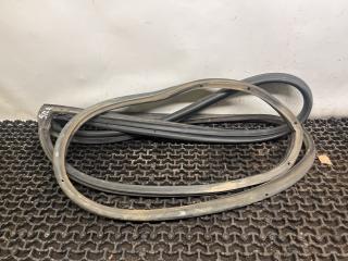 уплотнитель двери Mazda Demio 1 поколение [рестайлинг] 2001, 1.3 л., бензин, МКПП, зелёный, хетчбэк 5 дв., передний привод