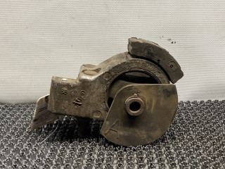 подушка крепления двигателя Toyota Carina E 1 поколение T190 1996, 1.6 л., 4A-FE, бензин, МКПП, хетчбэк 5 дв., передний привод