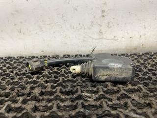 активатор замка багажника Volvo 460 1 поколение 1993, 2.0 л., бензин, МКПП, зелёный, седан, передний привод, 880.808