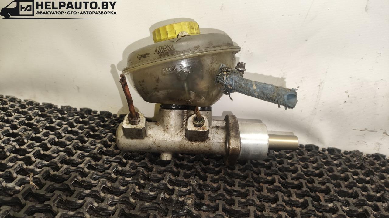 цилиндр тормозной главный Audi 80 8C/B4 1994, 2.0 л., бензин, МКПП, зеленый, седан, передний привод, 4A0611021A - фото №1