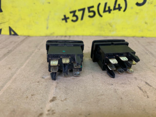 кнопка стеклоподъемника двери передней правой SEAT Toledo 1 поколение [рестайлинг] 1998, 1.6 л., AFT, бензин, МКПП, зеленый, хетчбэк 5 дв., передний привод