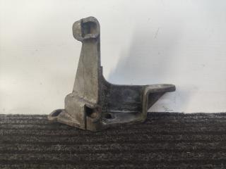 кронштейн гидроусилителя Volkswagen Passat B3 1991, 1.8 л., бензин, МКПП, белый, седан, передний привод, 027145531