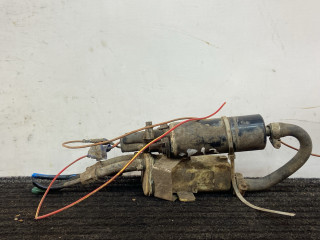 топливный насос (магистральный) Volkswagen Polo 2 поколение 1990, 1.3 л., бензин, МКПП, синий, хетчбэк 3 дв., передний привод