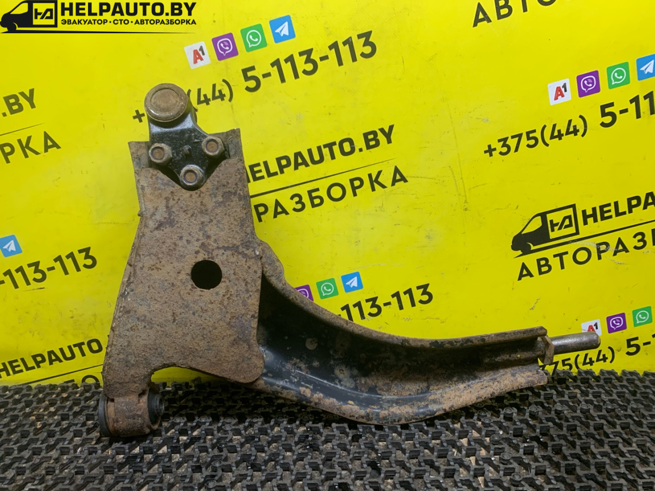 рычаг передний левый Nissan Serena C23 1992, 2.0 л., дизель, МКПП, серебро, минивэн, передний привод - фото №1