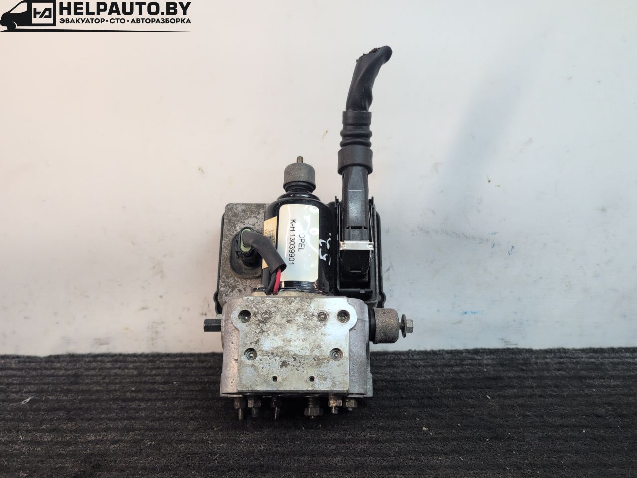 блок ABS Opel Vectra B 1998, 1.8 л., бензин, МКПП, универсал, передний привод, S108022001, K-H13039901, YF00982837Y, 13039901 - фото №1