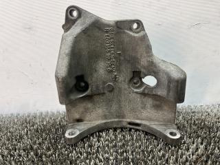 кронштейн генератора Mercedes-Benz C-Класс W202/S202 (1993 - 1997), 2.2 л., OM 604.912, дизель, МКПП, задний привод, R60315507350