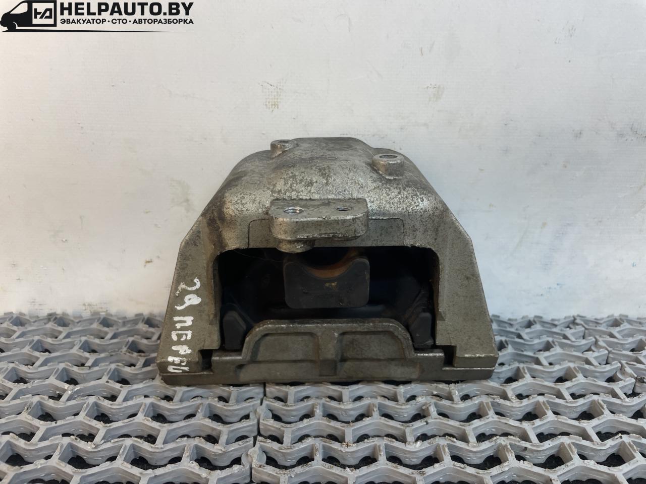 подушка крепления двигателя Volkswagen Jetta 4 поколение 2001, 2.0 л., AQY, бензин, МКПП, синий, седан, передний привод, 1J0199262 - фото №1