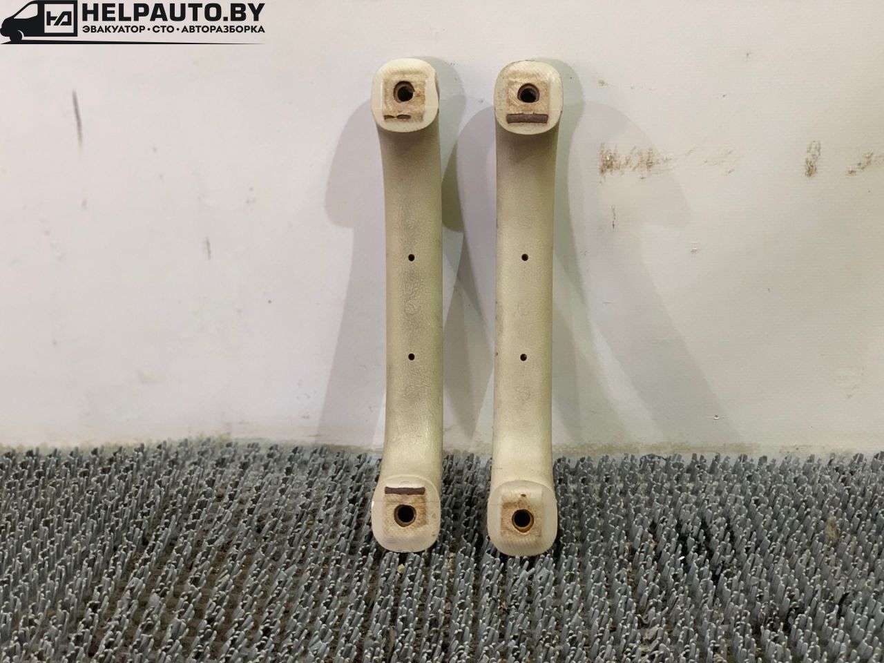 ручка внутренняя потолочная Chrysler Neon 1 поколение 1996, 2.0 л., бензин, МКПП, синий, седан, передний привод - фото №1