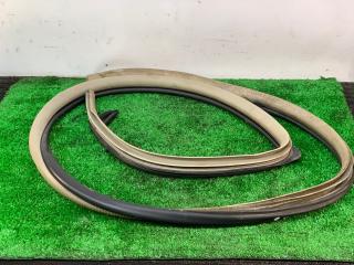 уплотнитель двери Mazda Demio 1 поколение [рестайлинг] 2001, 1.3 л., бензин, МКПП, зелёный, хетчбэк 5 дв., передний привод