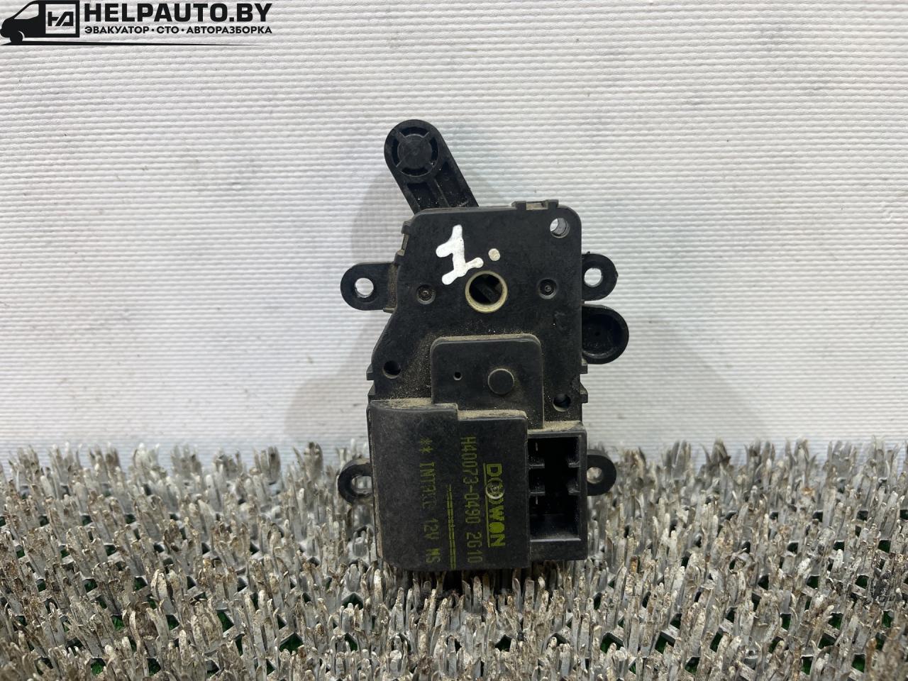 моторчик заслонки печки Kia Sorento 1 поколение 2006, 2.4 л., дизель, АКПП, серый, внедорожник 5 дв., передний привод, H40073-0490-2610 - фото №1