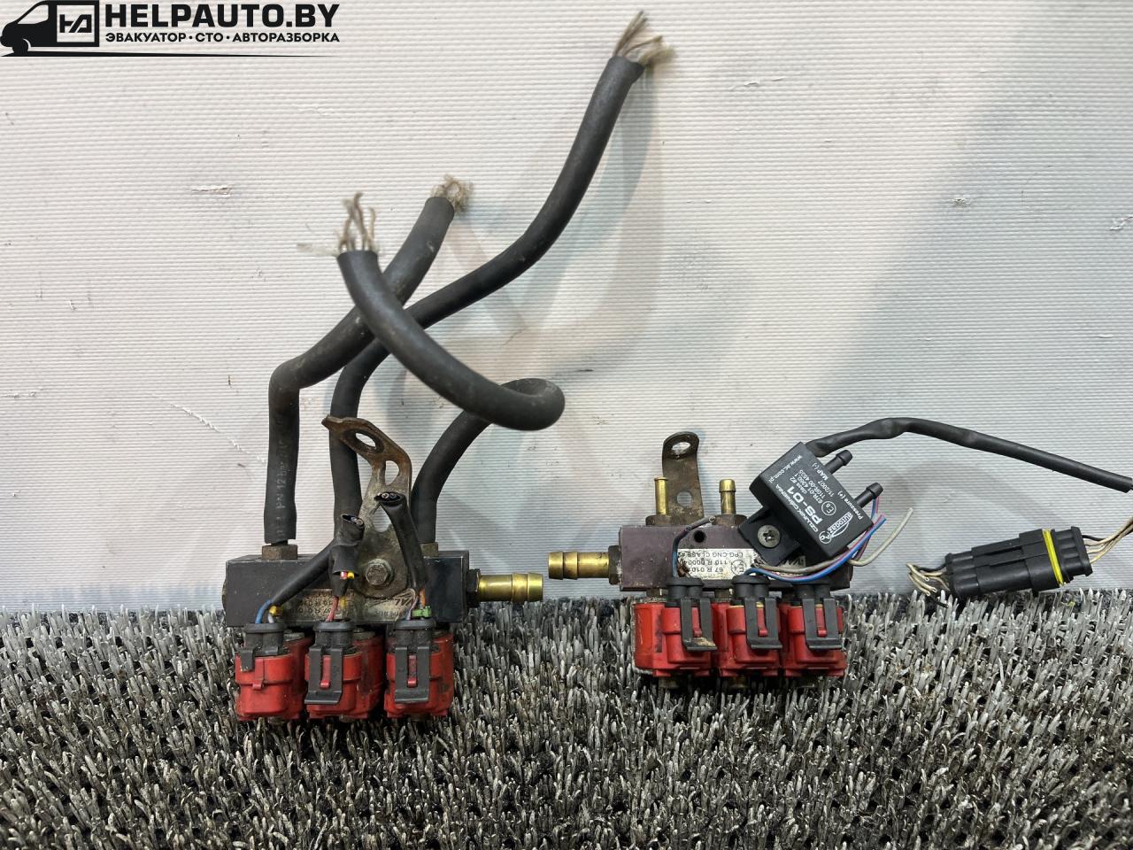 форсунка Ford Taurus 4 поколение 2001, 3.0 л., бензин, АКПП, белый, седан, передний привод, 67R010104 - фото №1