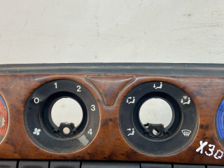 накладка на торпедо (консоль) Opel Omega B 1999, 3.0 л., бензин, АКПП, чернозеленый, седан, задний привод