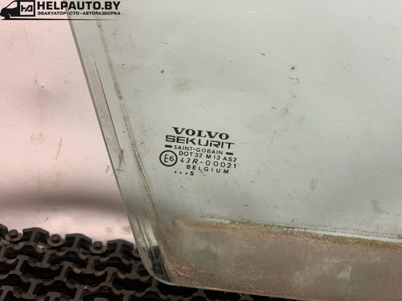 стекло двери передней правой Volvo 460 1 поколение 1993, 2.0 л., бензин, МКПП, зелёный, седан, передний привод - фото №1