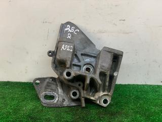 кронштейн двигателя Renault Safrane 1 поколение [рестайлинг] 1998, 2.2 л., дизель, МКПП, зелёный металлик, седан, передний привод, 7700.8633