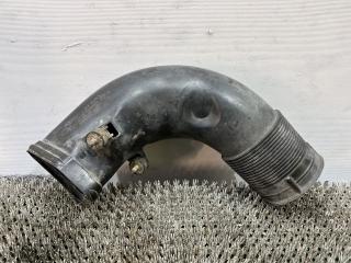 патрубок воздушного фильтра Audi 100 4A/C4 (1990 - 1994), 2.3 л., бензин, МКПП, передний привод, 4615227889