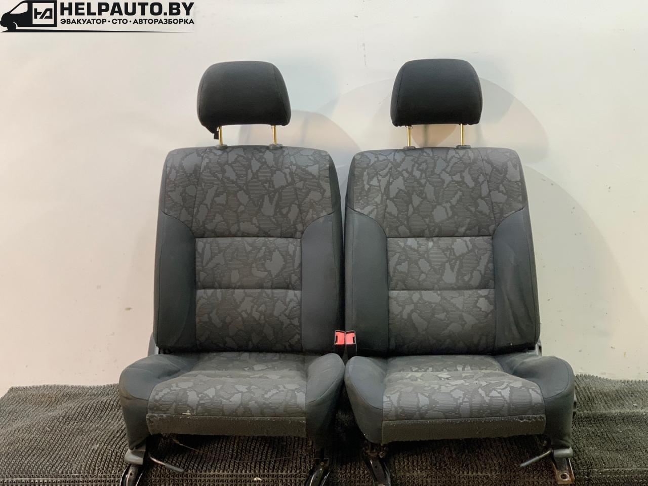 салон (комплект сидений) Mazda 626 GF 1997, 2.0 л., дизель, МКПП, зелёный, хетчбэк 5 дв., передний привод, LIKVIDACIYA, SKLADA - фото №1