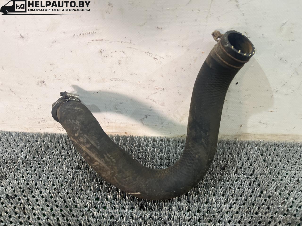 патрубок радиатора Kia Shuma 1 поколение 1999, 1.5 л., бензин, МКПП, красный, хетчбэк 5 дв., передний привод - фото №1