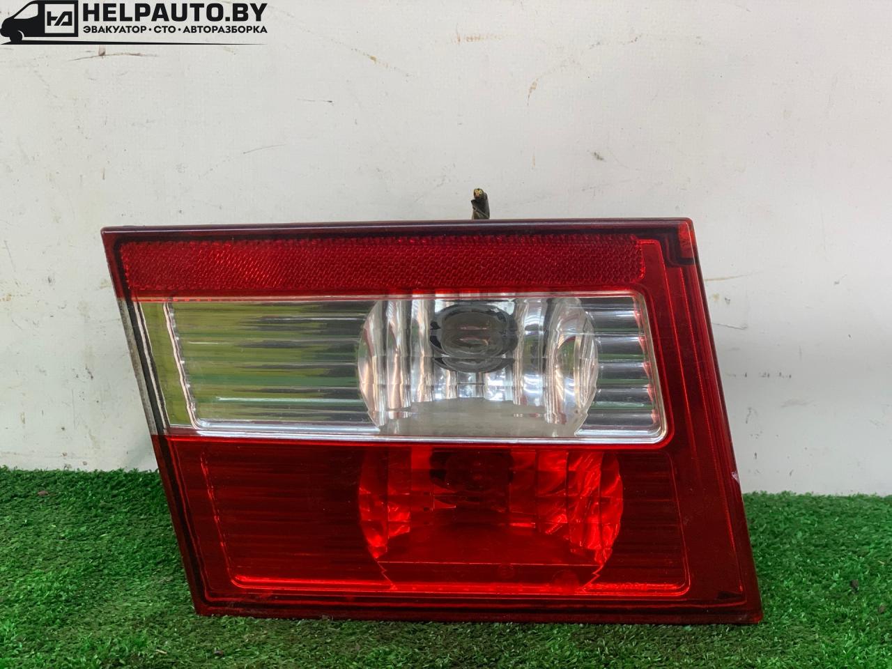 фонарь крышки багажника левый Iran Khodro Samand 1 поколение 2005, 1.8 л., бензин, 5МКПП, серебристый, седан, передний привод - фото №1