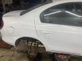 бампер задний Dodge Neon 2 поколение 2000, 2.0 л., ECH, бензин, АКПП, белый - фото №6