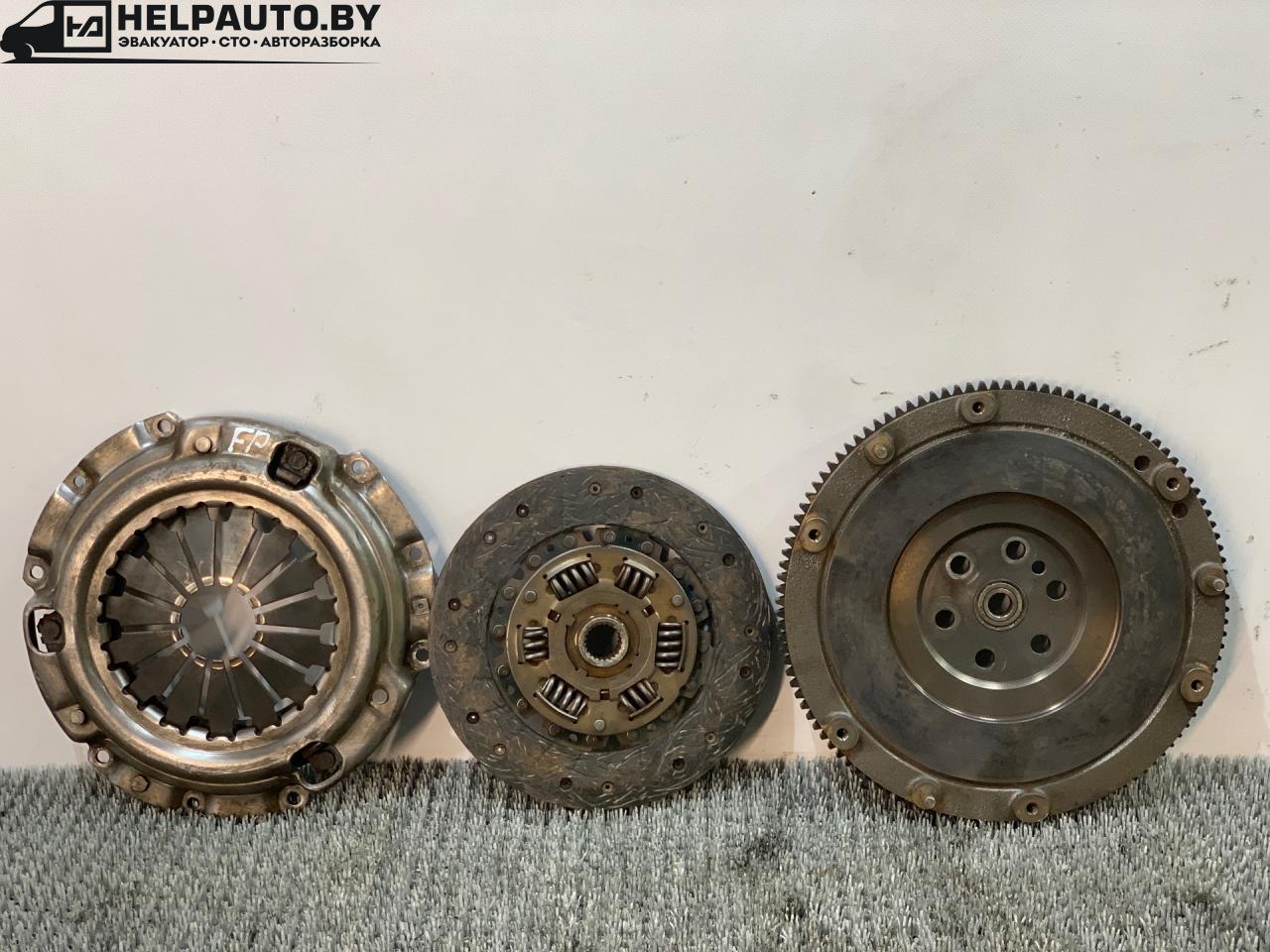 комплект сцепления Mazda 626 GE 1994, 1.8 л., FP, бензин, МКПП, бордовый, седан, передний привод - фото №1