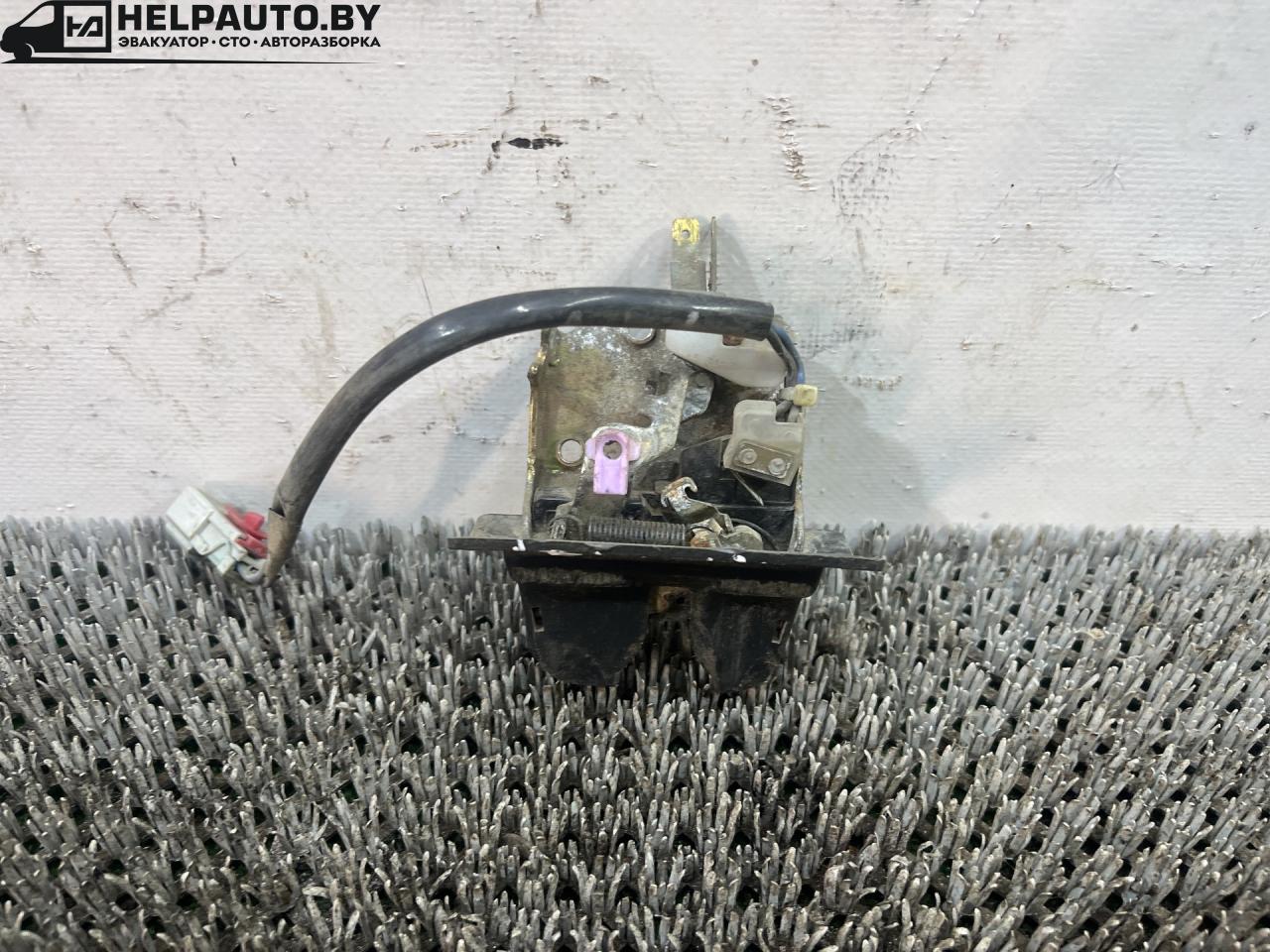 замок багажника Rover 600 Series 1 поколение 1994, 2.0 л., бензин, МКПП, зелёный, седан, передний привод - фото №1