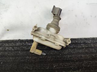 активатор замка багажника Volkswagen Passat B3 1991, 1.8 л., бензин, МКПП, белый, седан, передний привод, 357862153A