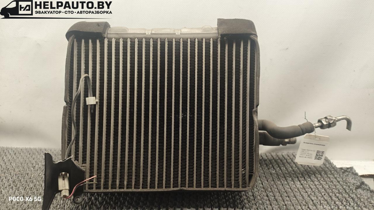 испаритель кондиционера Nissan Maxima A32 1997, 2.0 л., VQ20DE, бензин, 5МКПП, зеленый, седан, передний привод - фото №1