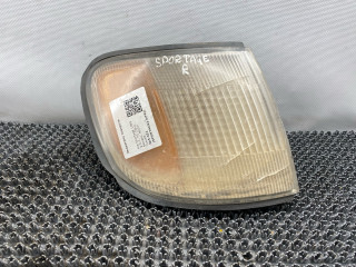 поворотник правый Kia Sportage 1 поколение 1999, 2.0 л., FE (16V), бензин, МКПП, синий, внедорожник 5 дв., полный подключаемый привод