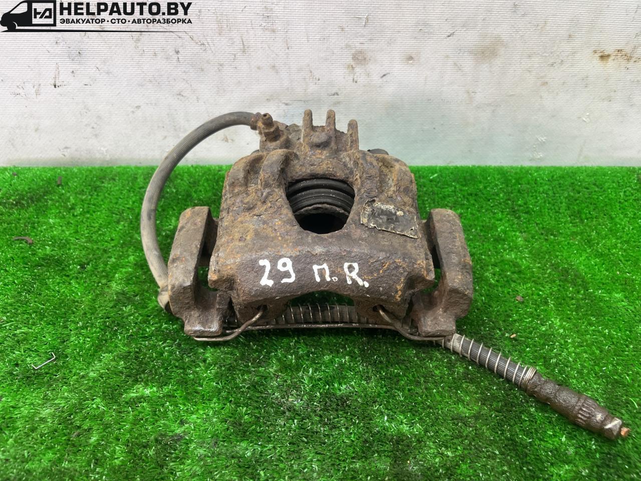суппорт передний правый Citroen Xsara 1 поколение 1998, 1.6 л., бензин, 5МКПП, зелёный, хетчбэк 3 дв., передний привод - фото №1