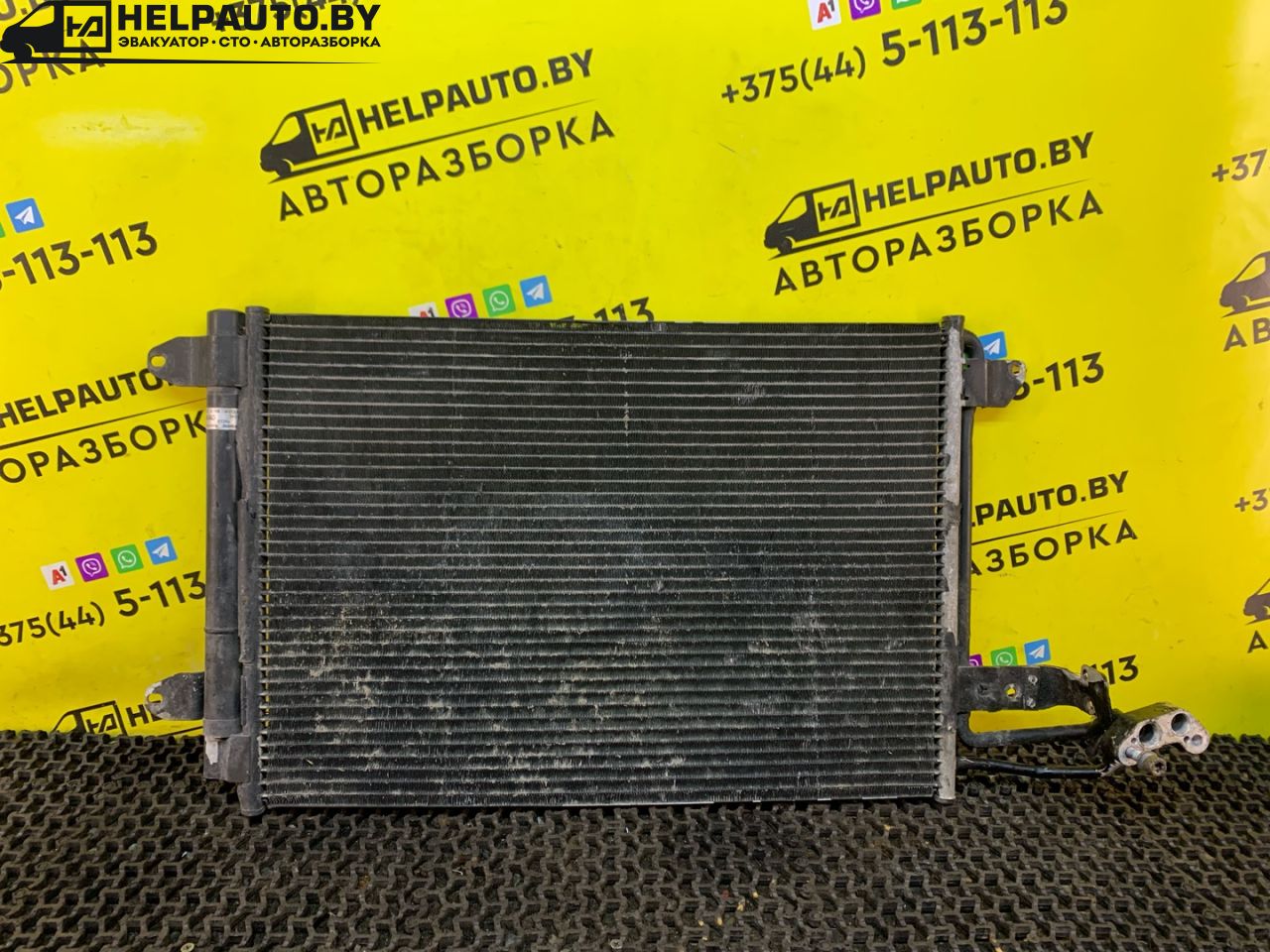 радиатор кондиционера Volkswagen Golf 5 поколение 2008, 1.4 л., BUD, бензин, 5МКПП, синий, хетчбэк 5 дв., передний привод - фото №1