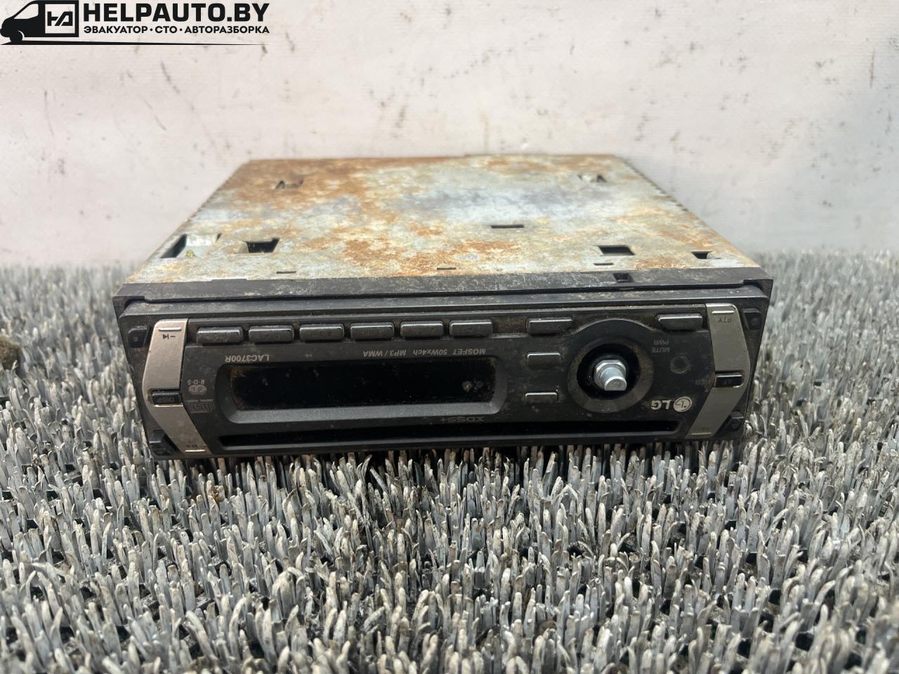 магнитола Ford Focus 1 поколение (1998 - 2001), дизель, МКПП, белый, универсал, передний привод, LAC3700RW, 40R-024072 - фото №1